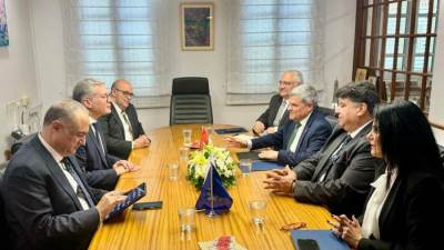 مصر وقبرص تناقشان الأطر التجارية لبدء الخطوات التنفيذية لتنمية حقل كورنوس