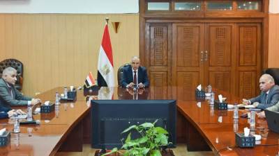 سويلم يتابع موقف إحلال وصيانة البوابات ضمن خطة تطوير منظومة توزيع المياه