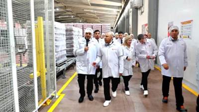 وزير الصناعة والنقل يشهد فعاليات افتتاح خط إنتاج جديد بمصنع شركة كوكاكولا بمدينة السادات 