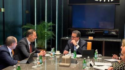 نائب رئيس مجلس الوزراء ووزير الصحة يبحث تعزيز التعاون مع شركة MSD المتخصصة في مجال المستحضرات الدوائية 