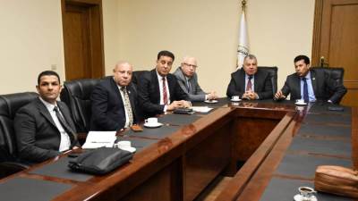 وزير الرياضة يلتقي مسؤولي جهاز مشروعات  الخدمة الوطنية  لمناقشة المشروعات الاستثمارية