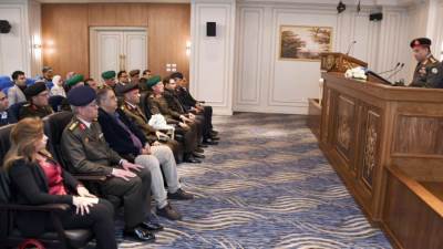 الإعلان عن قبول دفعة إستكمال من الجامعيين (ذكور/ إناث) للعمل كضباط متخصصين بالقوات المسلحة دفعة إبريل 2025