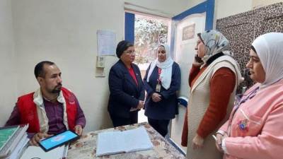 نائب وزير الصحة تتفقد مركز الرعاية الصحية الأولية بالعمرانية