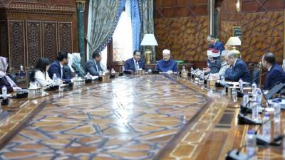 شيخ الأزهر يُعرب عن تقديره لدعم الرئيس السيسي للتعليم الأزهري وموافقته على تعيين 40 ألف معلم بالمعاهد الأزهرية