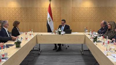 نائب رئيس الوزراء وزير الصحة يبحث مع وفد شركة «فيليبس» تعزيز التعاون في مجال الرعاية الصحية 