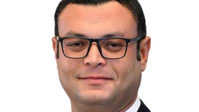 وزير الإسكان يتابع الموقف التنفيذي لعددٍ من المشروعات بمدينة أسيوط الجديدة