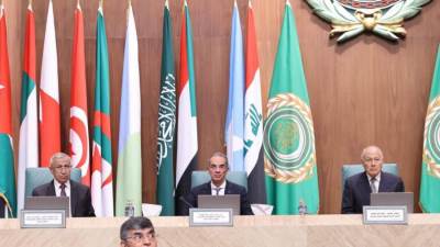 وزير الاتصالات: يجب وضع إطار تنظيمى لحماية الدول العربية من مخاطر الذكاء الاصطناعى