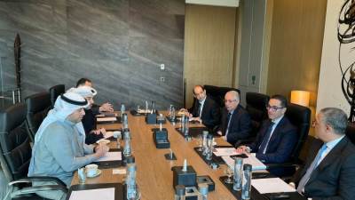  وزير الاستثمار يلتقي وفد مجموعة عارف الاستثمارية الكويتية لاستعراض فرص الاستثمار