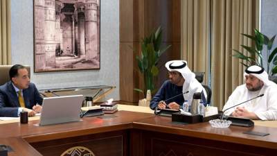 رئيس الوزراء يلتقى وزيري الصناعة والاستثمار الإماراتيين والوفد المرافق لهما