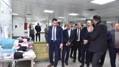 وزير العمل يزور مستشفى الناس للأطفال..ويُشيد بالخدمات الصحية المتطورة المُقدمة للمواطنين بالمجان