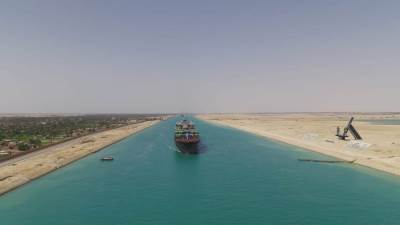 أسامة ربيع: "صدور الخرائط الملاحية الجديدة لقناة السويس بعد إضافة التحديثات الخاصة بمشروع تطوير القطاع الجنوبي" 