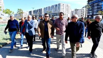 وزير الإسكان يتفقد "كمبوند مزارين" بمدينة العلمين الجديدة