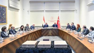 وزير السياحة: يتسلم 152 قطعة أثرية كانت قد خرجت من مصر بطريقة غير شرعية وتم ضبطها بتركيا