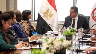 نائب رئيس مجلس الوزراء وزير الصحة والسكان يبحث مع الرئيس التنفيذي للتحالف العالمي للقاحات GAVI توسيع آفاق التعاون في القطاع الصحي