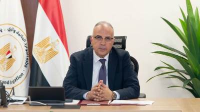 سويلم يتابع موقف مشروع تحسين أداء محطات الرفع فى مصر