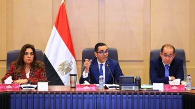 لقاء موسع لوزراء الاستثمار والمالية والتنمية لبحث سبل تطوير منظومة الرقابة على الصادرات والواردات