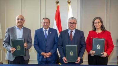 لتطوير عمليات النقل البري.. ايجيترانس ونافذ الدولية تتعاقدان مع المنطقة الاقتصادية لقناة السويس