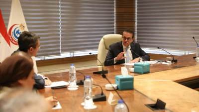 وزير الصحة يعقد اجتماعا مع المدير الإقليمي للبنك الدولي لبحث سبل التعاون المشترك