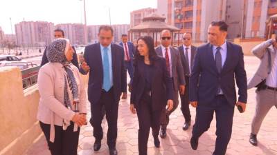 وزيرة التضامن تجري جولة مفاجئة لعدد من الوحدات الاجتماعية بالقاهرة