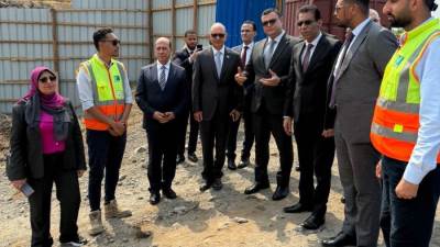وزير الإسكان يتفقد محطة معالجة مياه تنفذها شركة "مدكور" المصرية
