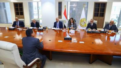 وزيرة التنمية المحلية ترأس اللجنة العليا للقيادات لإجراء المقابلات الشخصية للمتقدمين لمسابقة الوظائف القيادية بالمحافظات