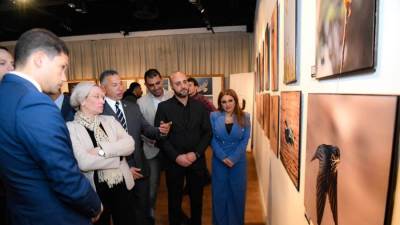 وزيرة البيئة تتفقد المعرض الرابع "لمصوري الطيور البرية في مصر" بدار الأوبرا المصرية