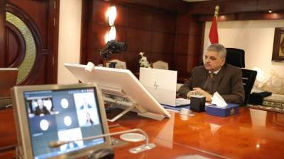 أسامة ربيع: "بدء التشغيل الفعلي لمشروع ازدواج قناة السويس في نطاق مشروع القطاع الجنوبي أمام حركة التجارة العالمية" 