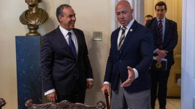 وزير الخارجية والهجرة يلتقي رئيس لجنة الشئون الخارجية بمجلس النواب الأمريكي