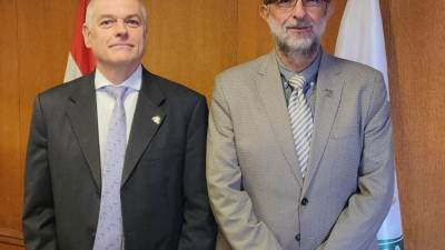 رئيس الهيئة القومية لسلامة الغذاء يستقبل السفير الأسترالي بالقاهرة لبحث سبل تعزيز التعاون 