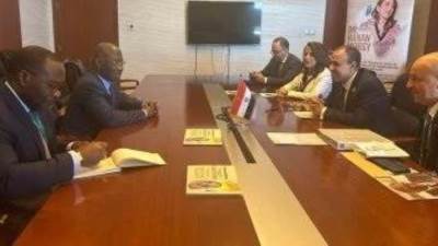 وزير الخارجية والهجرة يلتقى بوزير خارجية كوت ديفوار