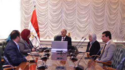 وزير العمل يلتقي الأمين العام لصندوق تطوير التعليم برئاسة مجلس الوزراء 