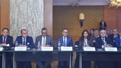  الحكومة المصرية تعمل على خلق مناخ استثماري جاذب من خلال تبني سياسات اقتصادية شاملة