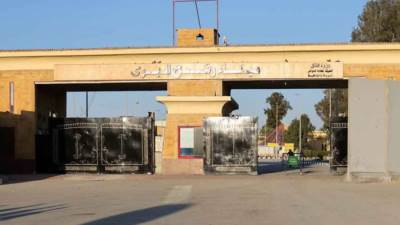 74 شاحنة مساعدات تدخل إلى الفلسطينيين بـ قطاع غزة