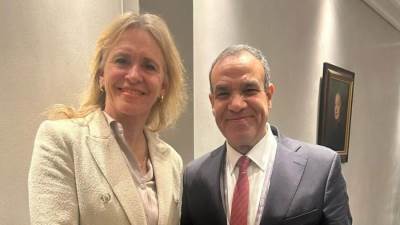 وزير الخارجية والهجرة يلتقى مع وزيرة خارجية ايسلندا