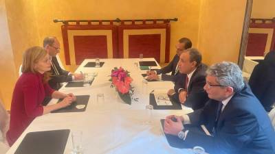 وزير الخارجية يلتقي بالمُفوضة الأوروبية للشركات الناشئة والبحث والابتكار