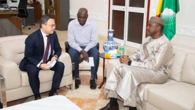 رئيس وزراء مالي يعبر عن تقديره العميق للدعم المستمر الذي تقدمه مصر لبلاده