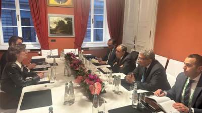 وزير الخارجية والهجرة يلتقي مفوضة البيئة والمياه والاقتصاد الدائري التنافسي الأوروبية