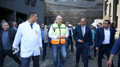 محمد شيمي يتابع سير العمل ومعدلات الإنتاج وموقف المشروعات الاستثمارية الجديدة