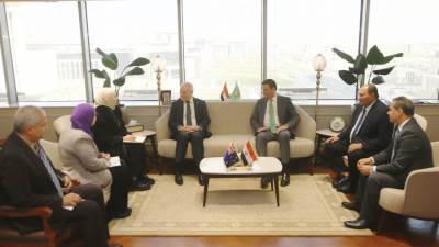 وزير الزراعة وسفير استراليا يبحثان تعزيز التعاون فى التبادل التجاري والثروة الحيوانية ونظم الري الحديث 