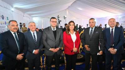 وزير الإسكان يشارك في إطلاق أكبر قافلة مساعدات إنسانية شاملة للأشقاء الفلسطينيين بقطاع غزة