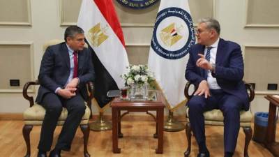 وزير البترول يبحث خطط شركة بيكر هيوز لزيادة إنتاجها من مصر