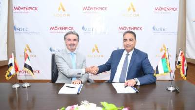 أبوظبي للاستثمارات السياحية توقع اتفاقية مع أكور الفرنسية لادارة وتشغيل فندق الغردقة وتغيير العلامة التجارية الي موفنبيك