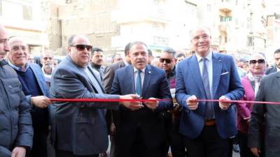 محافظ الشرقية ووكيل الوزارة يفتتحان معرضي “أهلًا رمضان” بمدينة الزقازيق بتخفيضات تصل إلى 30%