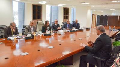 وزيرة التنمية المحلية ترأس اللجنة العليا للقيادات لاجراء المقابلات الشخصية للمتقدمين لمسابقة الوظائف القيادية بالمحافظات