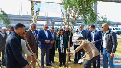 وزيرة التنمية المحلية ومحافظ القليوبية يدشنان مشروع زراعة و تشجير المحاور المرورية والطريق الدائري بنطاق القليوبية