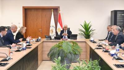 سويلم يبحث مع رئيس قطاع البنية التحتية بالبنك الأوروبي مجالات التعاون