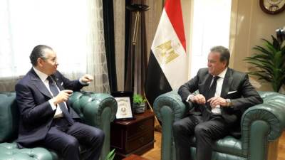 وزير الصحة يبحث مع رئيس "سان دوناتو" فرص الاستثمار في القطاع الطبي