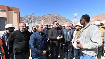 وزير الإسكان يتفقد محطة محولات الكهرباء وطريق كمين النبي صالح وتطوير ورفع كفاءة طريق المطار بمدينة سانت كاترين