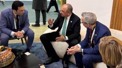 وزير قطاع الأعمال العام يتابع مستجدات مشروع المحطة الشمسية لمجمع الألومنيوم