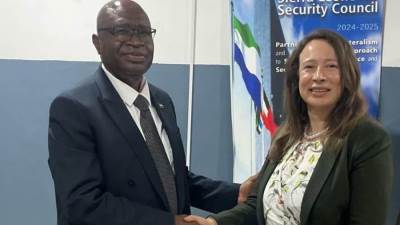 سفيرة مصر في فريتاون تبحث مع وزير الداخلية بسيراليون مجالات التعاون بين البلدين